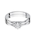 Złoty pierścionek ozdobiony diamentem 0.12 ct