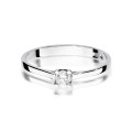 Złoty pierścionek ozdobiony diamentem 0.15 ct
