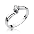Złoty pierścionek ozdobiony diamentem 0.25 ct
