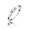 Zło0ty pierścionek ozdobiony diamentem 0.15 ct