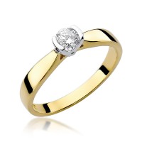Złoty pierścionek zaręczynowy ozdobiony diamentem 0.25 ct