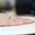 Pierścionek zaręczynowy  żółte i białe złoto ozdobiony topazem 0,70ct