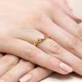 Pierścionek na zaręczyny  białe i  żółte złoto ozdobiony brylantem 0,10ct