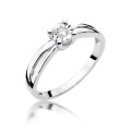 Złoty pierścionek ozdobiony diamentem 0.08 ct