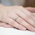 Zaręczynowy pierścionek z białego i żółtego złota z brylantami 0,08ct