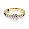Złoty pierścionek ozdobiony diamentami 0.25 ct