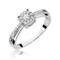 Złoty pierścionek ozdobiony diamentami 0.25 ct