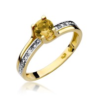 Złoty pierścionek zaręczynowy ozdobiony diamentami i cytrynem 0.50 ct