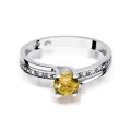 Złoty pierścionek ozdobiony diamentami i cytrynem 0.50 ct