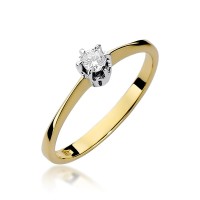 Złoty pierścionek zaręczynowy ozdobiony diamentami 0.10ct