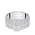 Złoty pierścionek ozdobiony diamentami 0.08 ct