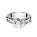 Złoty pierścionek ozdobiony 3 diamentami 0.49 ct