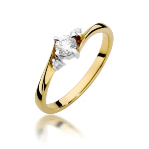 Złoty pierścionek ozdobiony diamentami 0.28 ct