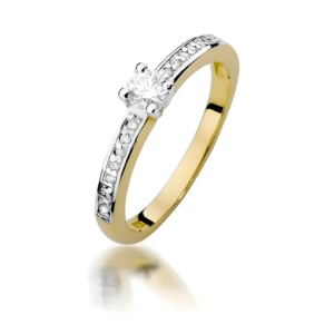 Złoty pierścionek ozdobiony diamentami 0,28 ct